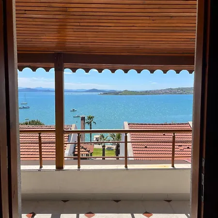 Scenic Cunda View Duplex With Terrace Near