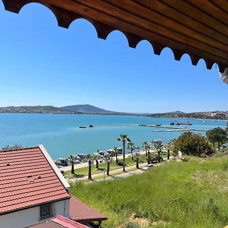 Scenic Cunda View Duplex With Terrace Near 펜션 *